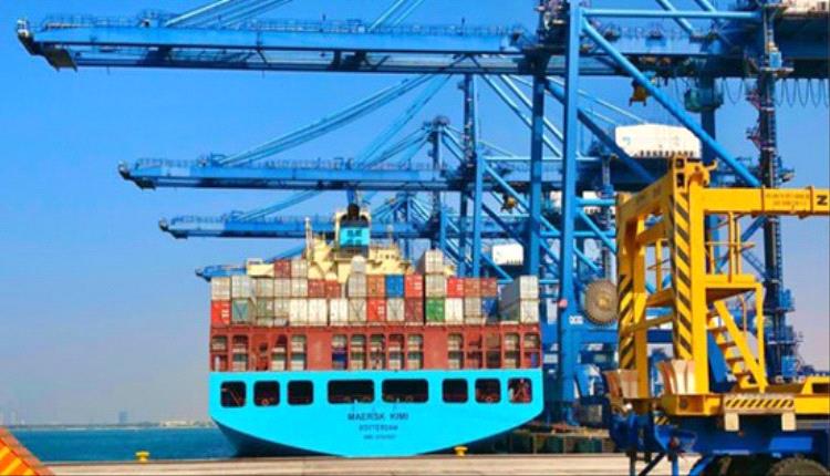 واردات السعودية تتراجع لأول مرة منذ عامين وفائض الميزان التجاري يقفز 70%