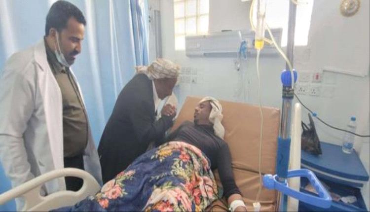 رئيس انتقالي شبوة يطمئن على جرحى فعالية يوم الشهيد