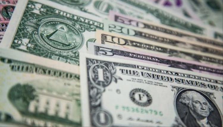 الدولار يظل الملك العالمي… وضعفه يفيد الأسواق الناشئة