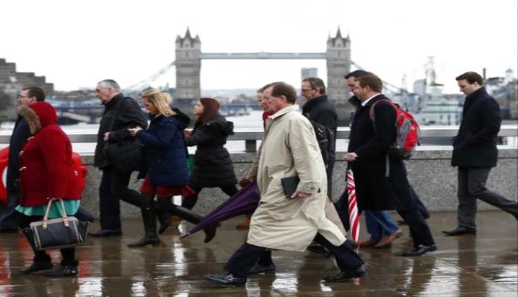 كونفرس تواجه هزة مبيعات.. تحوّل الموظفين للعمل عن بُعد قبل تسريح واسع