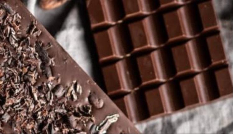 ارتفاع الشوكولاتة يبرد حرارة الحب في اليابان