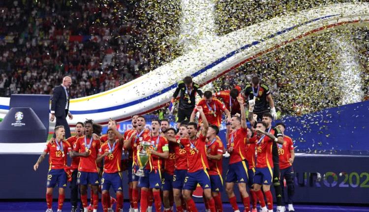 محنة القائد.. نجم إسبانيا مهدد بالغياب عن المونديال
