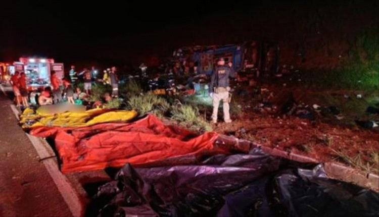 مقتل وإصابة 52 راكباً جراء انقلاب حافلة في البرازيل