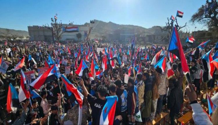 مليونية الضالع: الجنوب ماضٍ خلف قيادته بثبات لا ينكسر