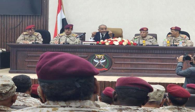 رمزية تثير الشارع: علم اليمن يشعل جدلاً في قلب عدن