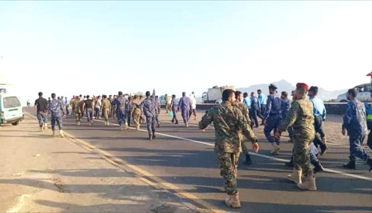 
الإنتفاضة الرمضانية المباركة بدأت في عدن الجنود يخرجون للشوارع ويشعلون الغضب
