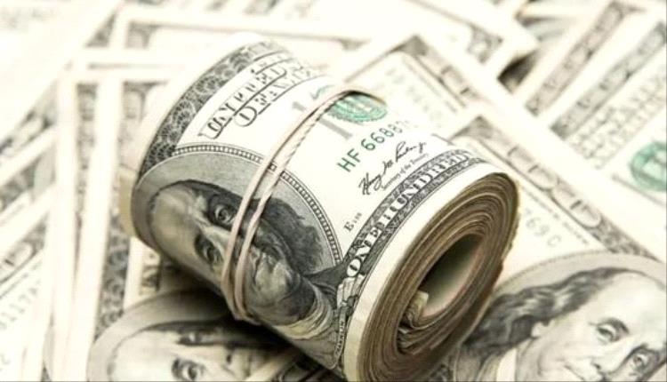 وقعات بتراجع الدولار 10% حال تسريع وتيرة خفض الفائدة