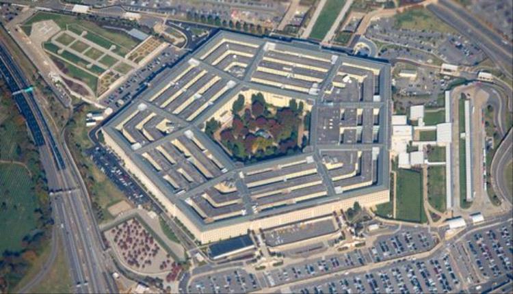 واشنطن تعزز دفاعاتها بالشرق الأوسط تحسبًا لتصعيد ضد إيران