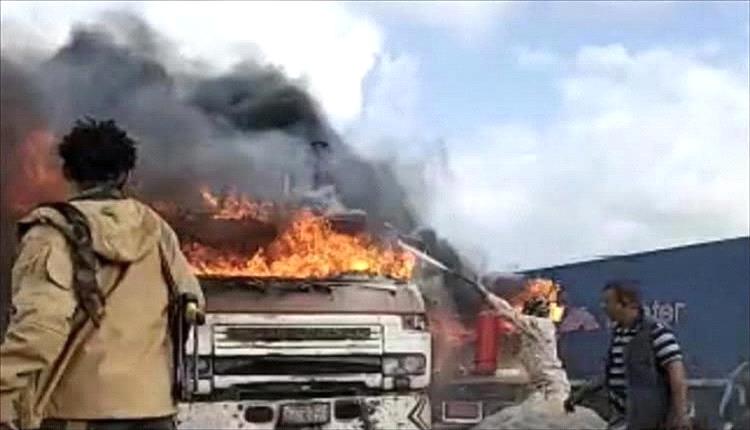 وفاة ثلاثة أشخاص جراء انقلاب قاطرة على دراجة نارية في الحديدة
