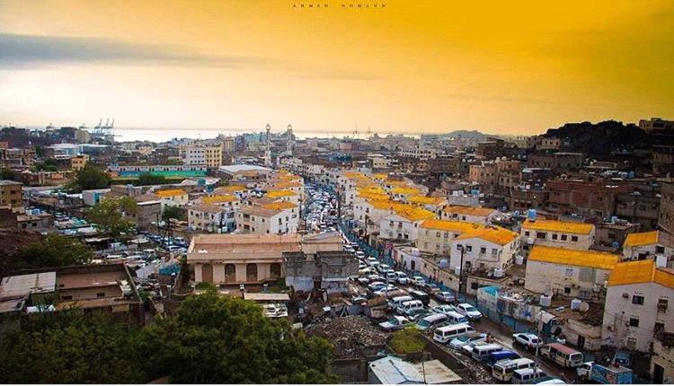 امرأة تثير ذعر سكان حي القلوعة في عدن