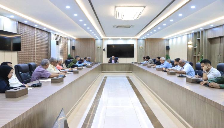 السقطري يضع أولويات 2026 لتعزيز الأمن الغذائي والانضباط المؤسسي
