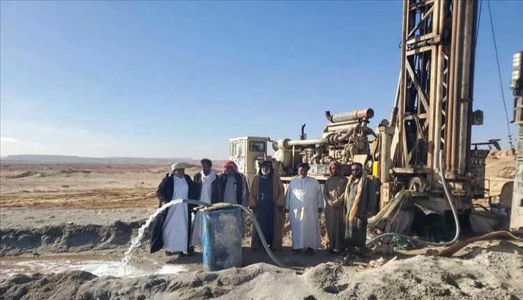 المهرة تعزز مصادر المياه الريفية بحفر 3 آبار ارتوازية في منعر