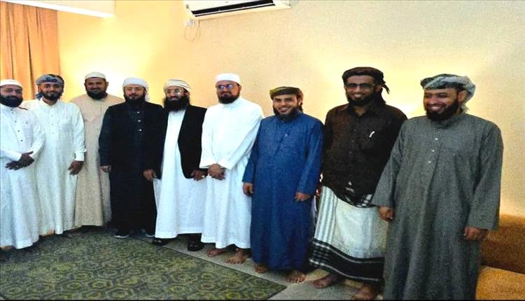 وزير الأوقاف يدعم نهضة العمل القرآني في اليمن