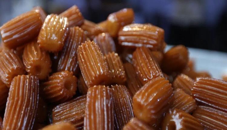 حلوى بغداد تتوشّح بالقطر.. الداطلي والزلابية وزنود الست نجوم المائدة الرمضانية