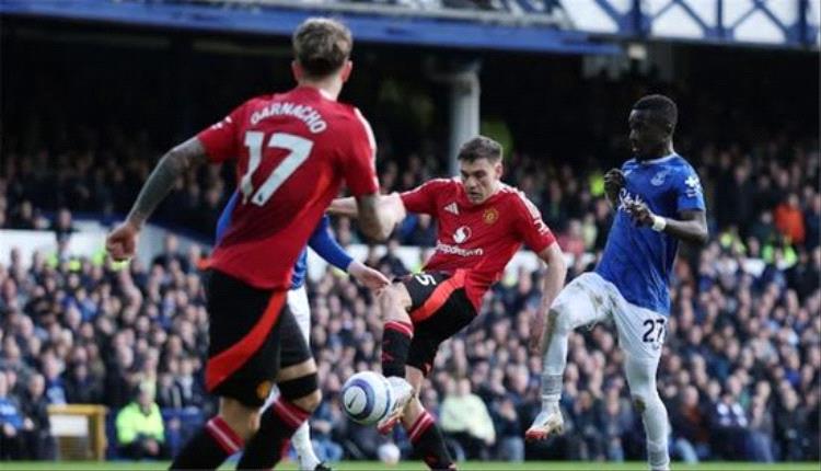 مانشستر يونايتد يتخطى إيفرتون بصعوبة ويعزز مركزه الرابع