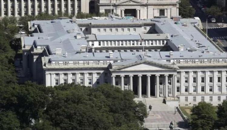 واشنطن تشدد الخناق: عقوبات تطال شبكات نفط وسلاح إيرانية