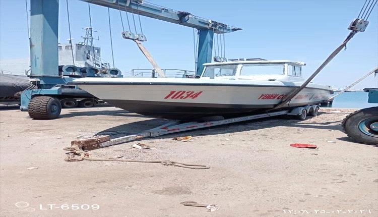 تعزيزًا للجاهزية البحرية.. خفر السواحل بشبوة تتسلّم زورقًا حديثًا لدعم مهامها الأمنية
