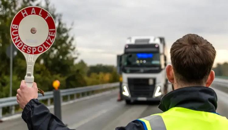 ألمانيا تشدّد اللجوء وتفتح باب العمل مبكراً