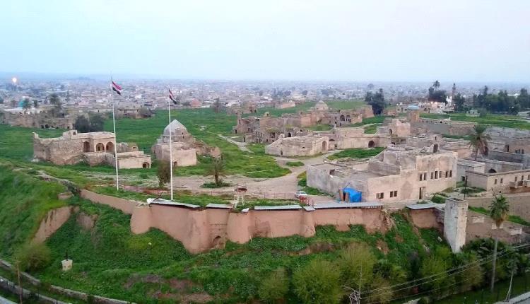 تهشيم سيارة مديرة بكركوك بعد فصل طالب