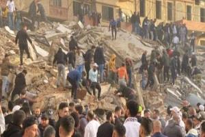انهيار مبنى في طرابلس شمال لبنان يسفر عن 5 قتلى وعدد من المصابين