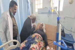 رئيس انتقالي شبوة يطمئن على جرحى فعالية يوم الشهيد