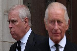 بريطانيا تدرس استبعاد الأمير أندرو من ولاية العرش