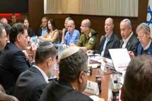 الكابينت الإسرائيلي يبحث الملف الإيراني.. تنسيق مكثف مع واشنطن وسط ترقب التصعيد