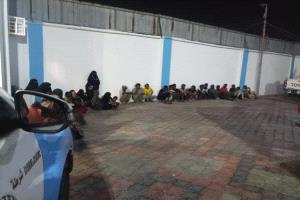 أمن عدن يفرض النظام بحملات ضد التسول والألعاب النارية