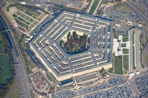 واشنطن تعزز دفاعاتها بالشرق الأوسط تحسبًا لتصعيد ضد إيران