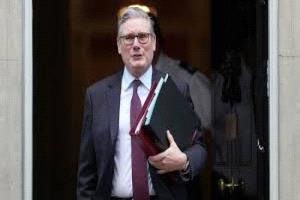 ستارمر في أزمة بعد تعيين سفير مرتبط بإبستين