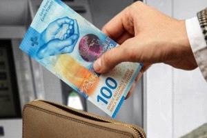 الفرنك السويسري.. ملاذ آمن مرشح لقفزة قوية