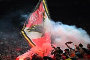 «الكاف» يفتح تحقيقًا عاجلًا في أحداث قمة الأهلي والجيش الملكي