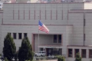 واشنطن تُخلي موظفي سفارتها في بيروت وسط تصعيد إسرائيلي-لبناني