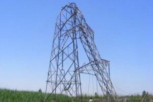 عاصفة عنيفة تعزل الجزيرة الشمالية وتغرق نيوزيلندا في الظلام