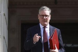 ستارمر: حماية دور العبادة أولوية بعد حادث مسجد مانشستر