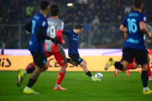 إنتر يوسع الفارق ويُحكم قبضته على صدارة الكالتشيو