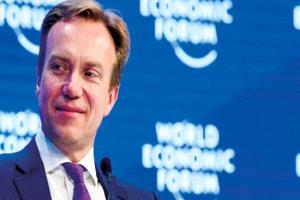 زلزال إداري في دافوس.. بريندي يتنحى عن قيادة المنتدى الاقتصادي العالمي