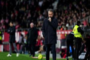 فليك يقر بأخطاء برشلونة بعد سقوطه أمام جيرونا