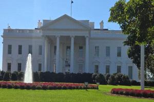 واشنطن ترسم الخط الأحمر: صفر تخصيب أو لا اتفاق مع طهران