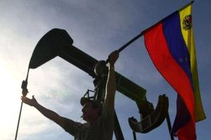 واشنطن تعيد النفط الفنزويلي لمواجهة روسيا