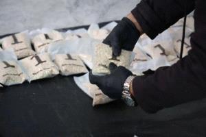 سوريا تحبط تهريب 400 ألف حبة كبتاغون بالتعاون مع العراق