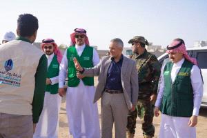 اليافعي يتفقد مركز تأهيل الأطفال ذوي الإعاقة ويشيد بالدعم السعودي