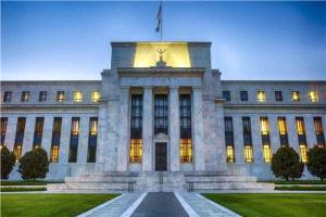الفيدرالي يلمح إلى توقف حذر في خفض الفائدة
