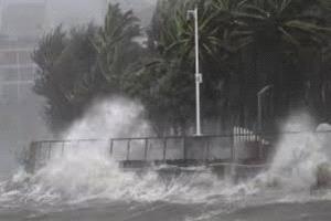 إعصار “ميتشل” يشل موانئ غرب أستراليا ويهدد أكبر مركز عالمي لتصدير الحديد