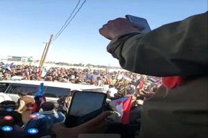 قوات أمنية تطلق النار على المتظاهرين في عتق