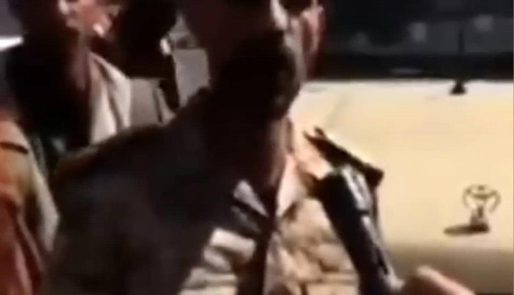 رئيس عمليات محور آزال العسكري يعلن انشقاقه وانضمامه للحوثيين
