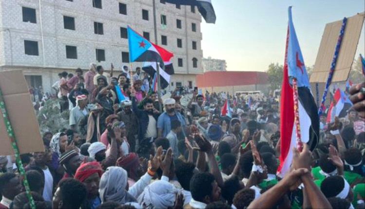 حاشية العليمي تستبيح دماء الجنوب وتثير غضب المواطنين