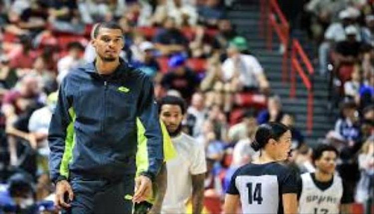 ويمبانياما يطمئن جماهير سبيرز: الإصابة عابرة