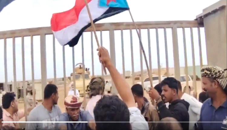 سقطرى تنتفض: تظاهرات غاضبة تطالب برحيل القوات السعودية من الأرخبيل