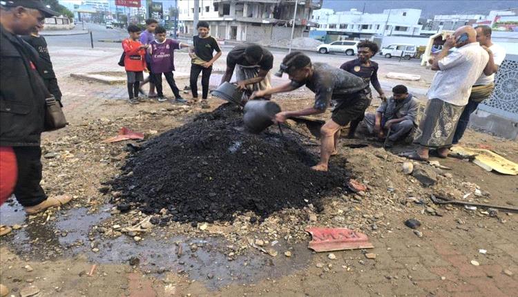 المعلا تستعيد أنفاسها: حملة صيانة عاجلة لشبكات الصرف الصحي بعدن